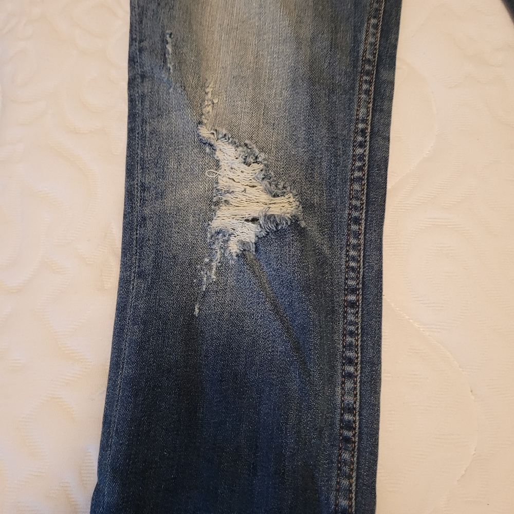 Vigoss Jagger Mid rise distressed skinny blue jeans. Size 30. - Picture 7 of 11